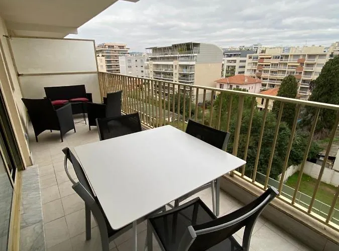 Superbe Appartement Renove A Neuf A 100M De La Mer