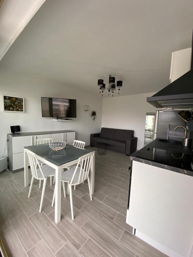 Superbe Renove A Neuf A 100m De La Apartment *