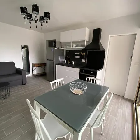 Superbe appartement rénové à neuf à 100m de la mer Juan-les-Pins Exterior foto