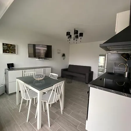Superbe appartement rénové à neuf à 100m de la mer Juan-les-Pins Exterior foto